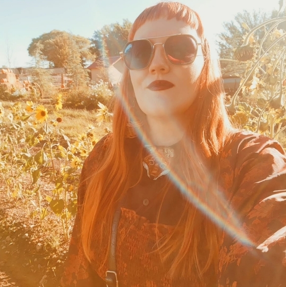 Meet your Posher, Sister - Picture 1 of 1